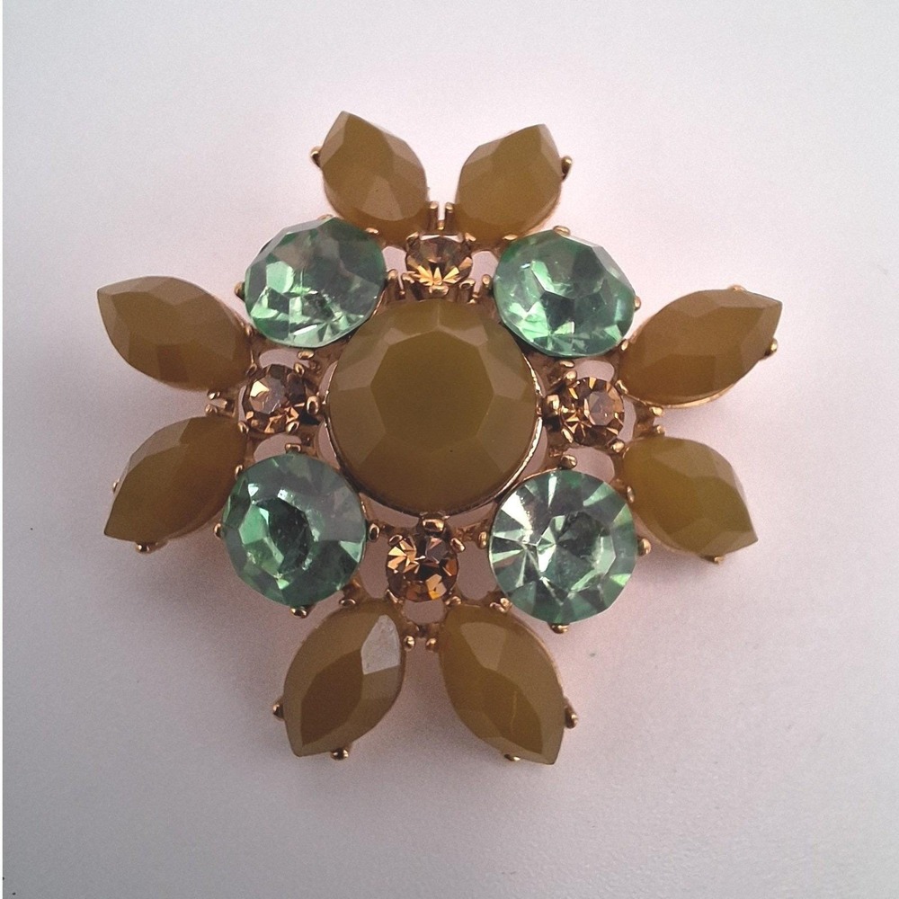 Vintage flower brooch olive green cabochons faceted green crystals gold tone